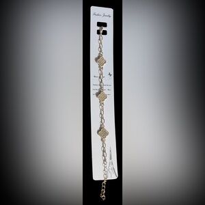 Elegant Gold Chain Bracelet